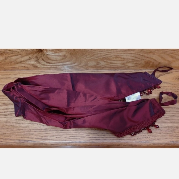 Peri Argentina (1) crescent valance 32" x 22" OPEN BOX/REPACKAGED Burgandy - Picture 7 of 13